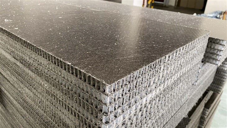 Kestävä lasimattovahvistettu termoplastinen paneeli logistiikkalaatikkoon